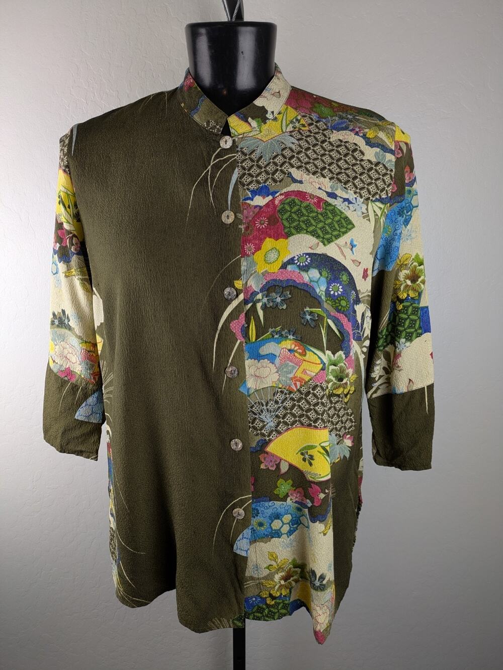 Citron Santa Monica Textured Silk 3/4 Sleeve Top Asian Floral Fan Print